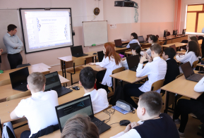 Школьники края изучают основы кибербезопасности на 
