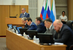 Дмитрий Демешин поручил разработать дизайн-код городов и районов Хабаровского края