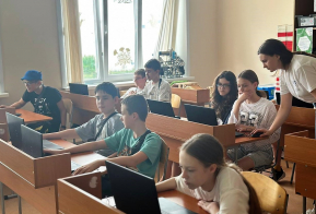 С популярными ИТ-профессиями познакомились школьники края на каникулах