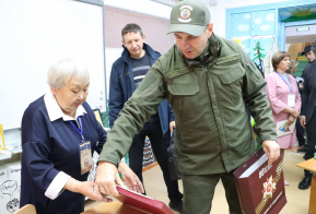 Дмитрий Демешин посетил социальные объекты в Охотском округе