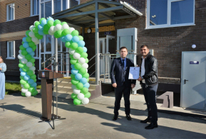 В поселке Токи 57 семей получили ключи от новых квартир