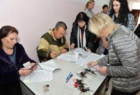 В поселке Токи 57 семей получили ключи от новых квартир